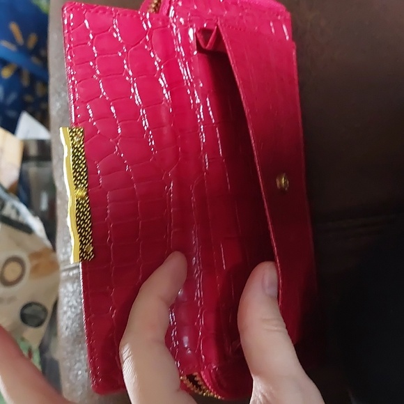 Red snakeskin wallet - Picture 3 of 4